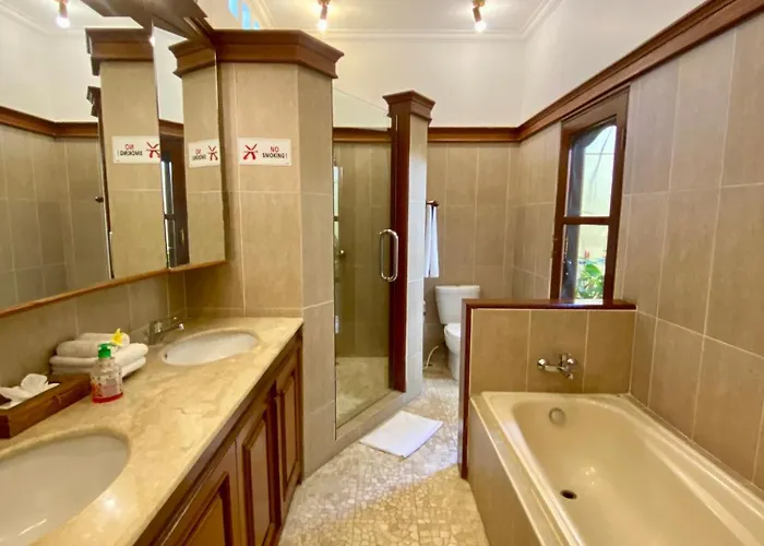 Bali Emerald Villa *