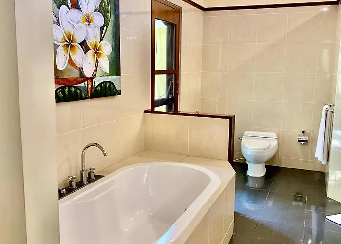 Bali Emerald Villa *