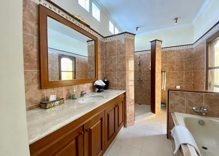 Bali Emerald Villa *